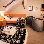 Vezicka Guest house 3*